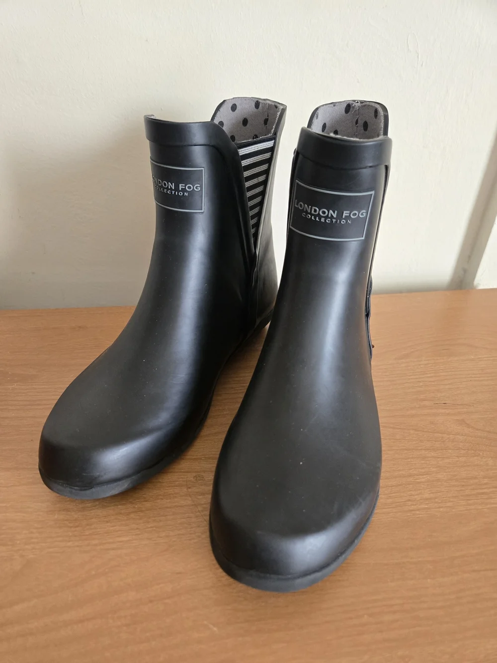 London Fog Women's Black Short Rain Boots